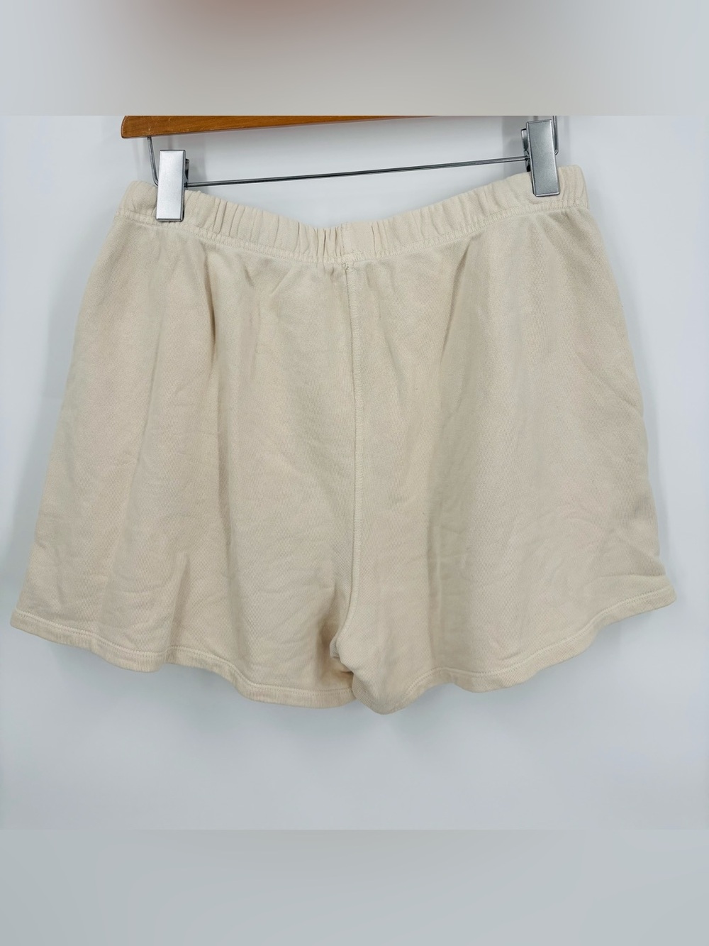 MATE the label cream fleece pocket shorts - Picture 3 of 3